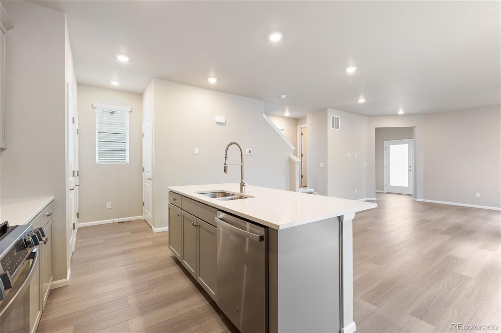 MLS Image #13 for 21011 e 63rd drive,aurora, Colorado