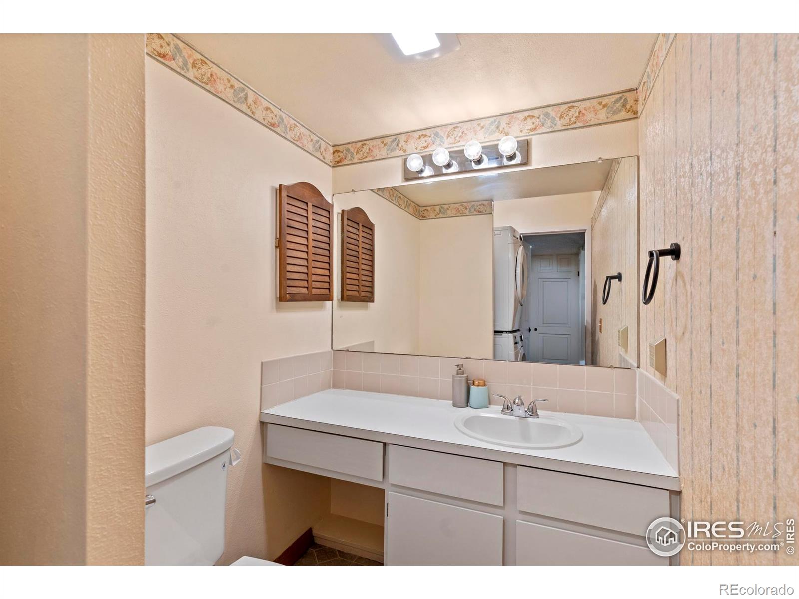 MLS Image #14 for 985 w 10th street,loveland, Colorado