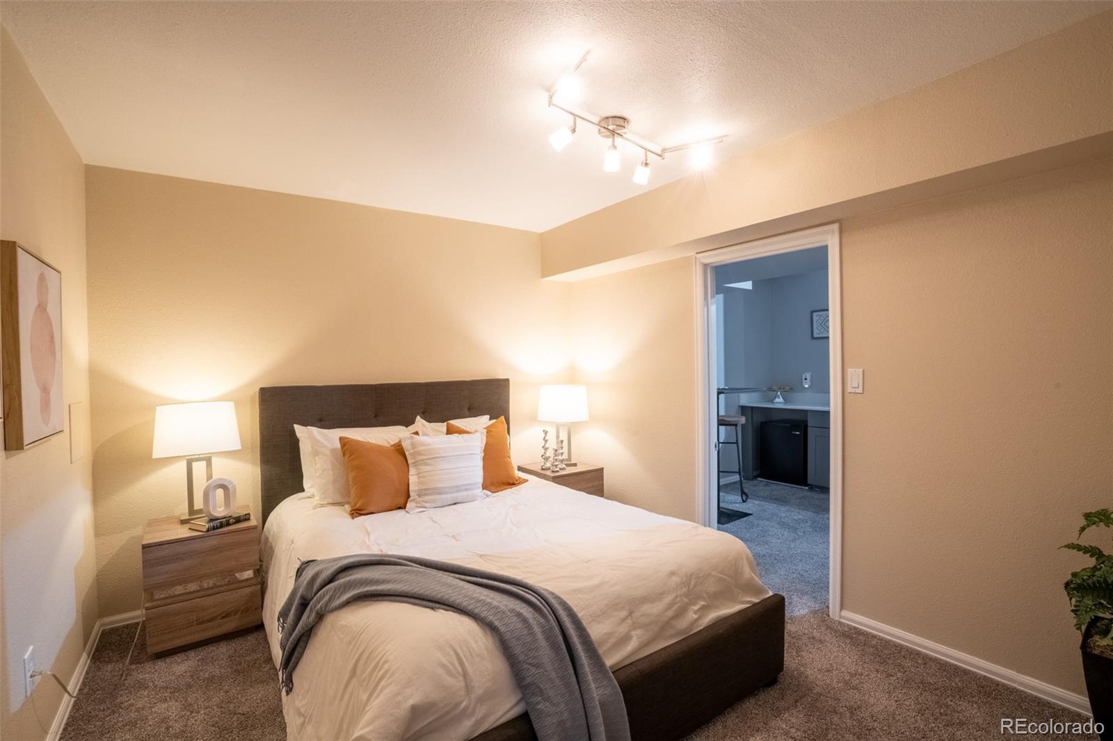 MLS Image #25 for 222 s monroe street,denver, Colorado