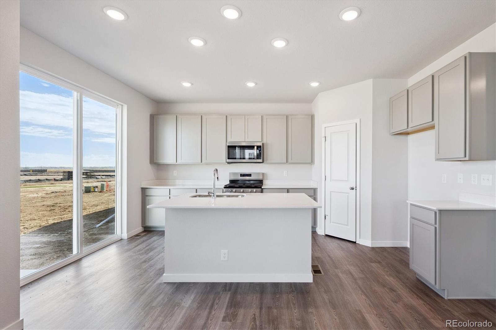MLS Image #3 for 14434  ranch street,mead, Colorado