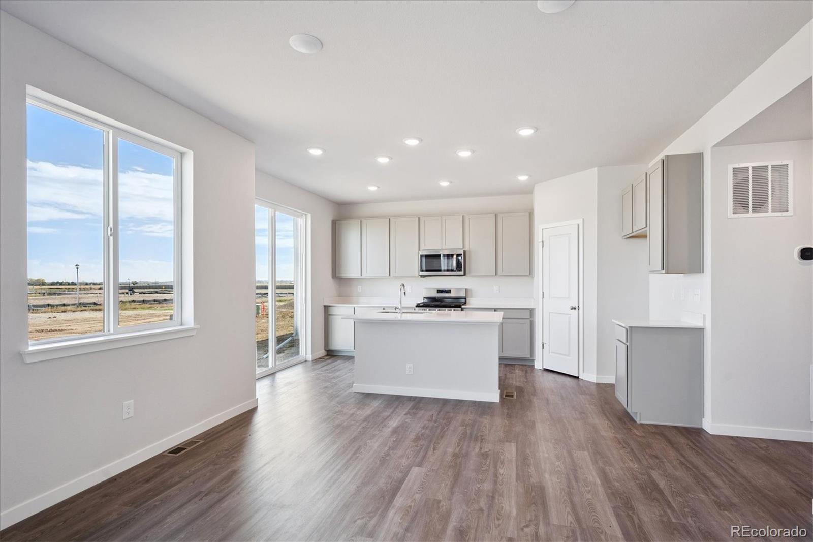 MLS Image #4 for 14434  ranch street,mead, Colorado