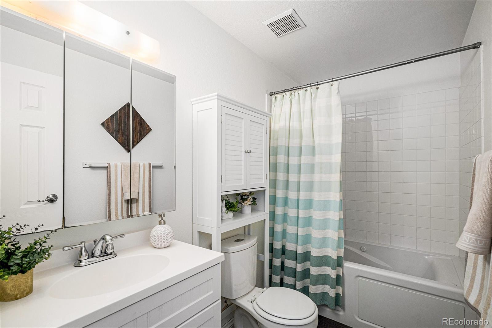 MLS Image #14 for 64  nome way a,aurora, Colorado