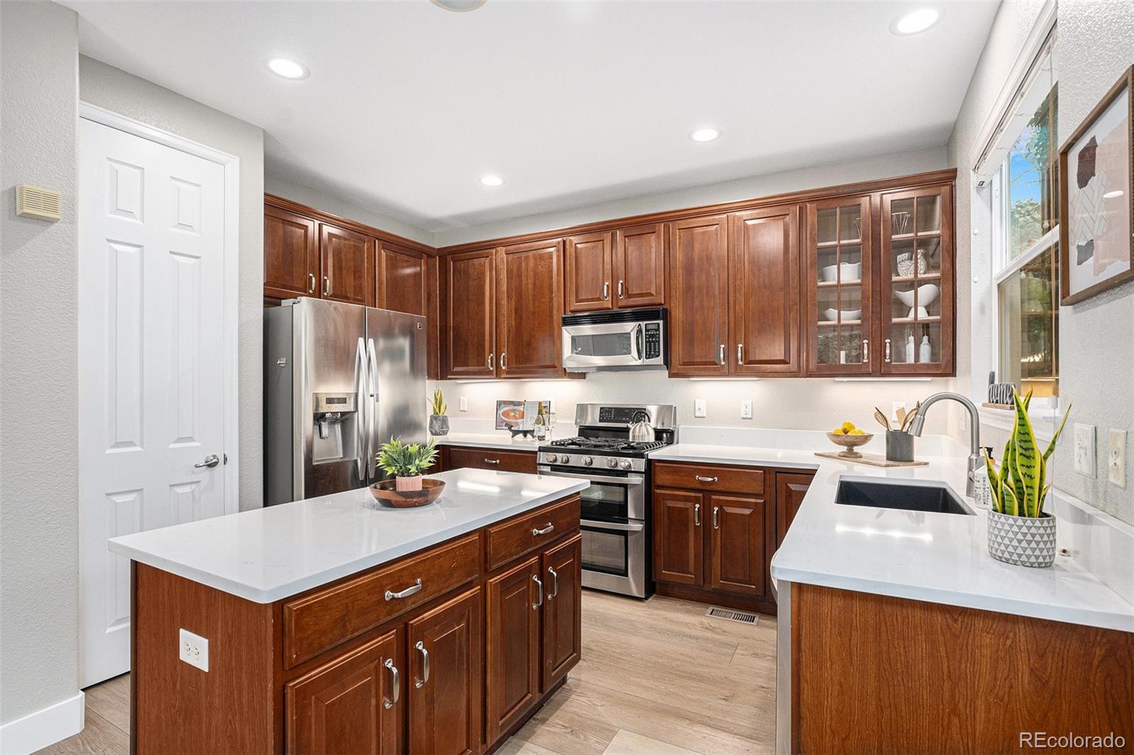 MLS Image #2 for 2908 n florence street,denver, Colorado