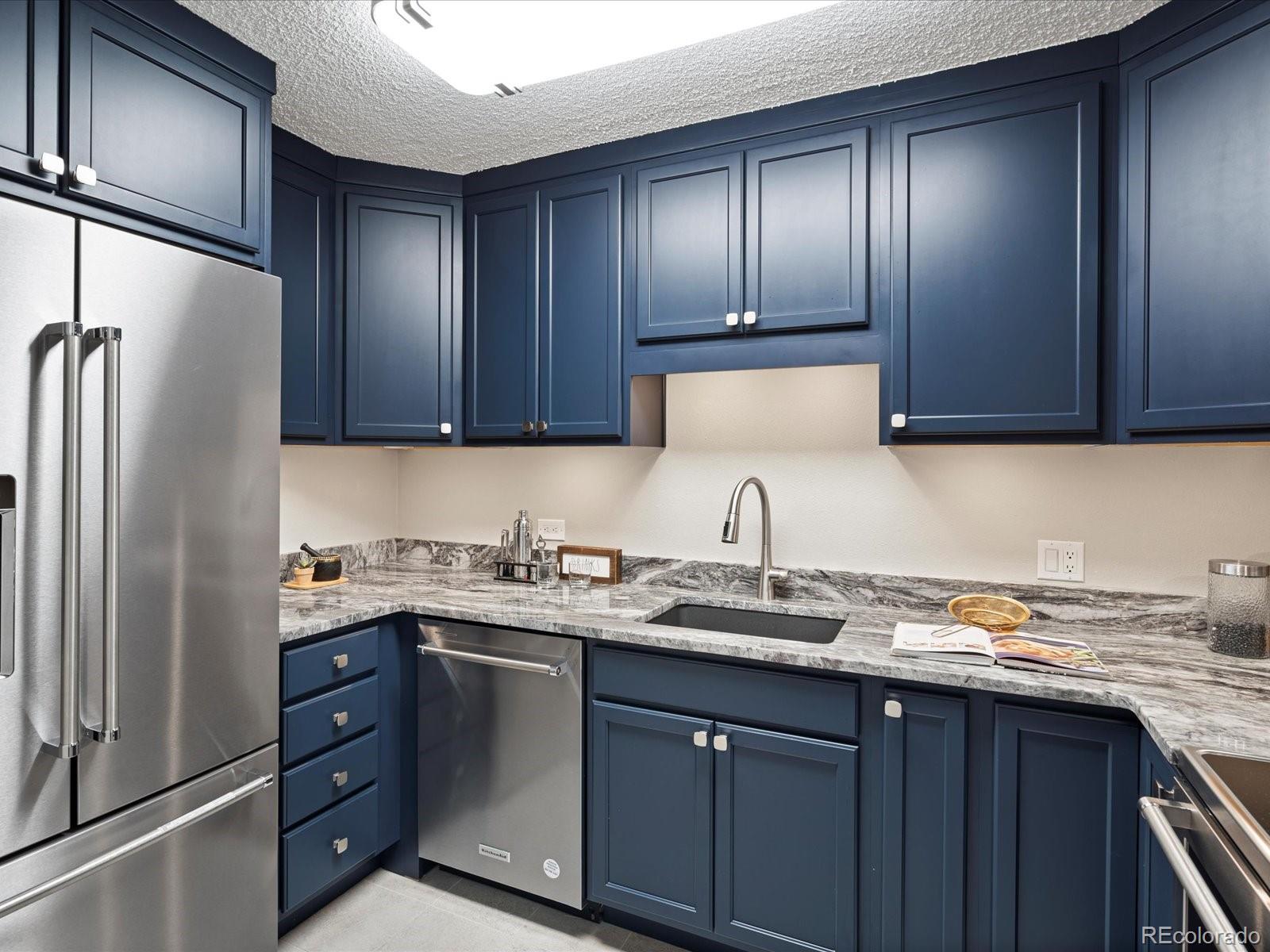 MLS Image #12 for 1020  15th street 24h,denver, Colorado