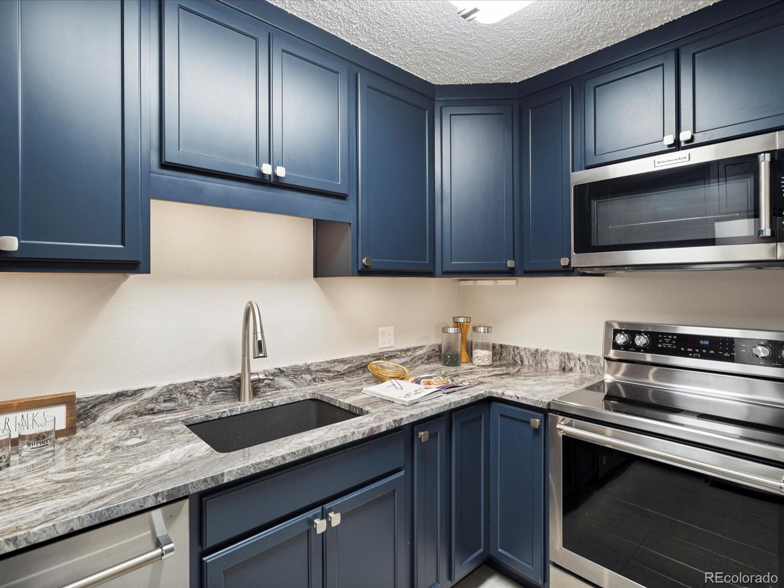 MLS Image #13 for 1020  15th street 24h,denver, Colorado