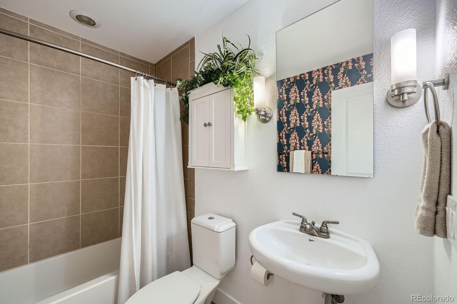 MLS Image #22 for 2240 n clay street,denver, Colorado