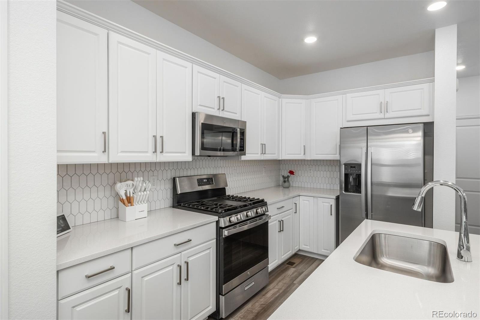 MLS Image #8 for 3365 n coolidge way,aurora, Colorado