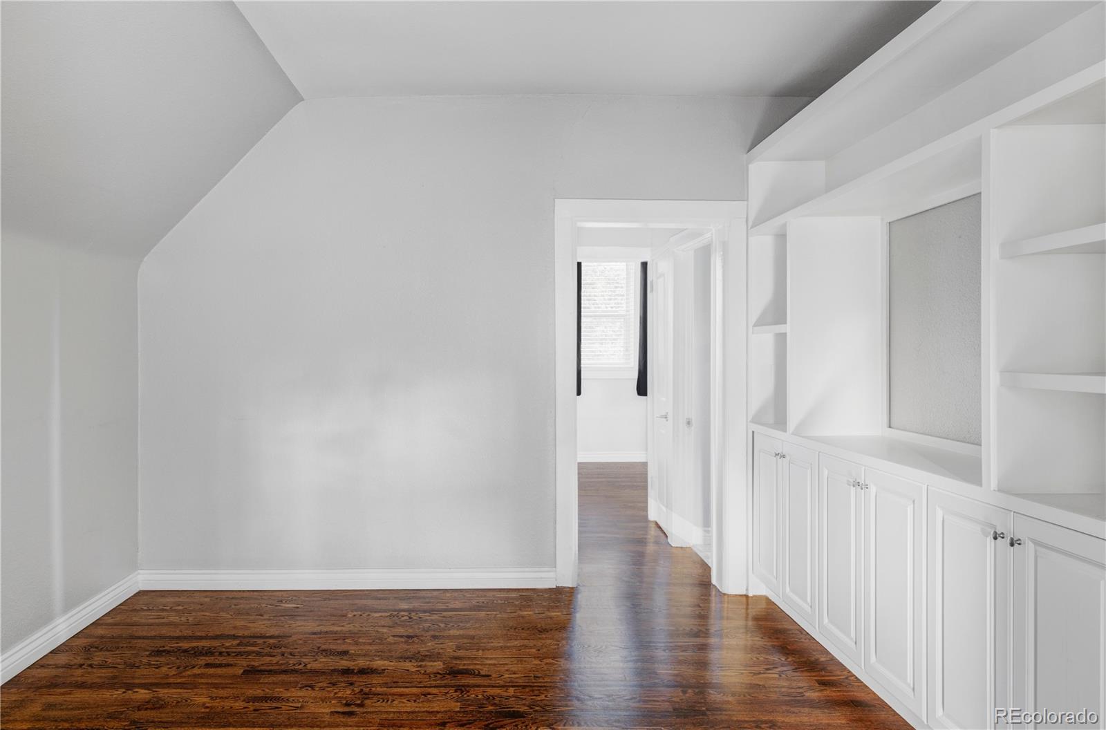 MLS Image #10 for 424 n clarkson street,denver, Colorado