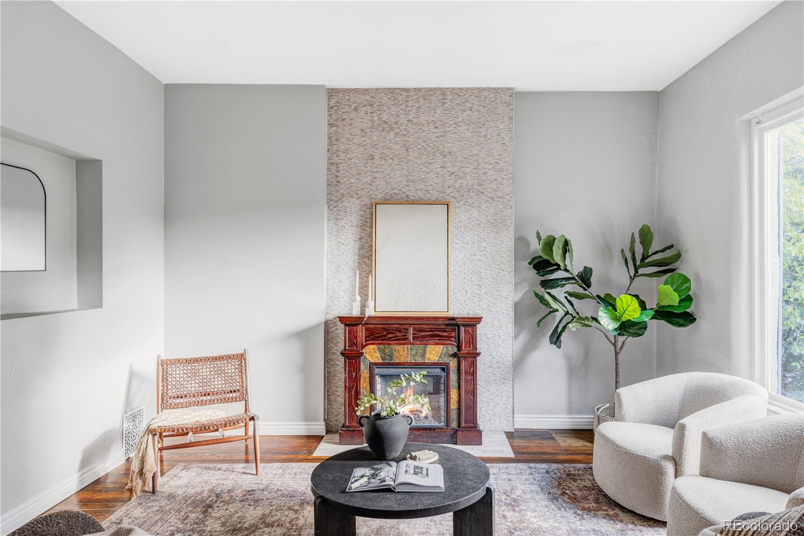 MLS Image #2 for 424 n clarkson street,denver, Colorado