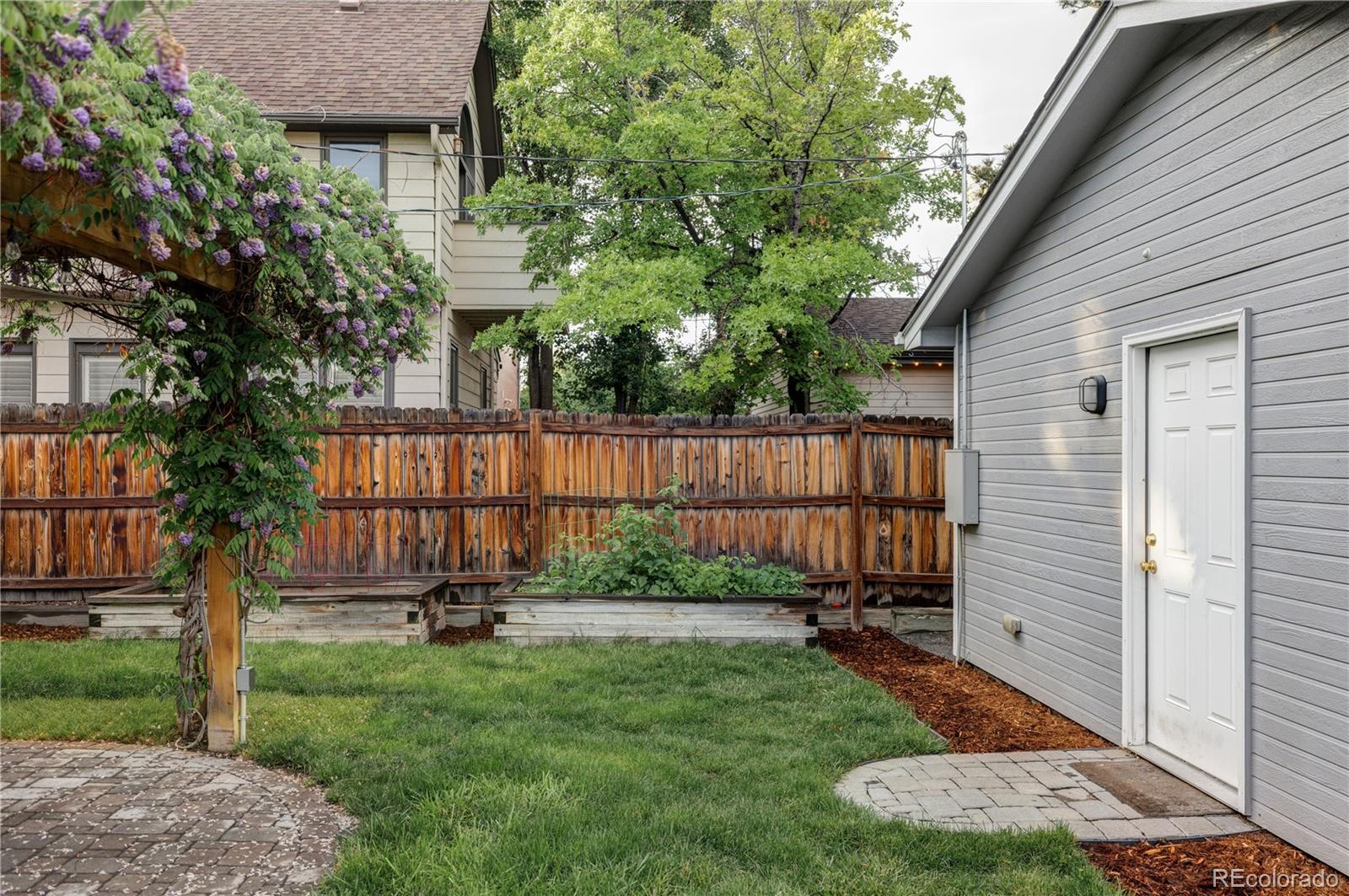 MLS Image #21 for 424 n clarkson street,denver, Colorado