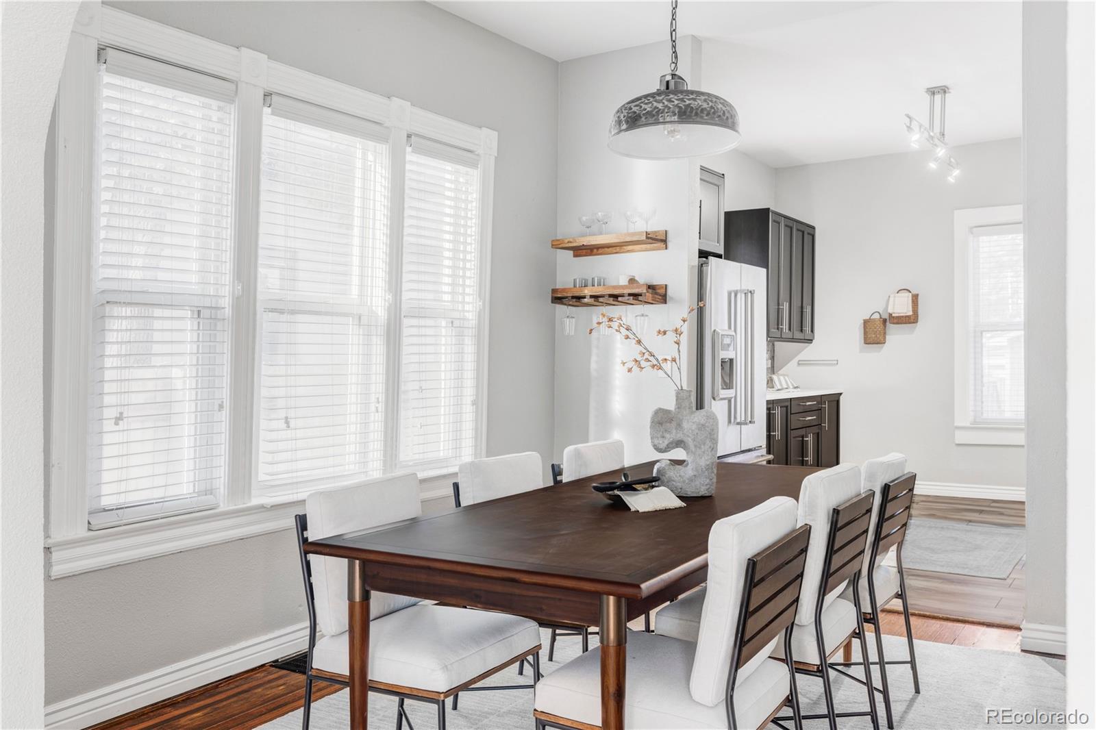 MLS Image #4 for 424 n clarkson street,denver, Colorado