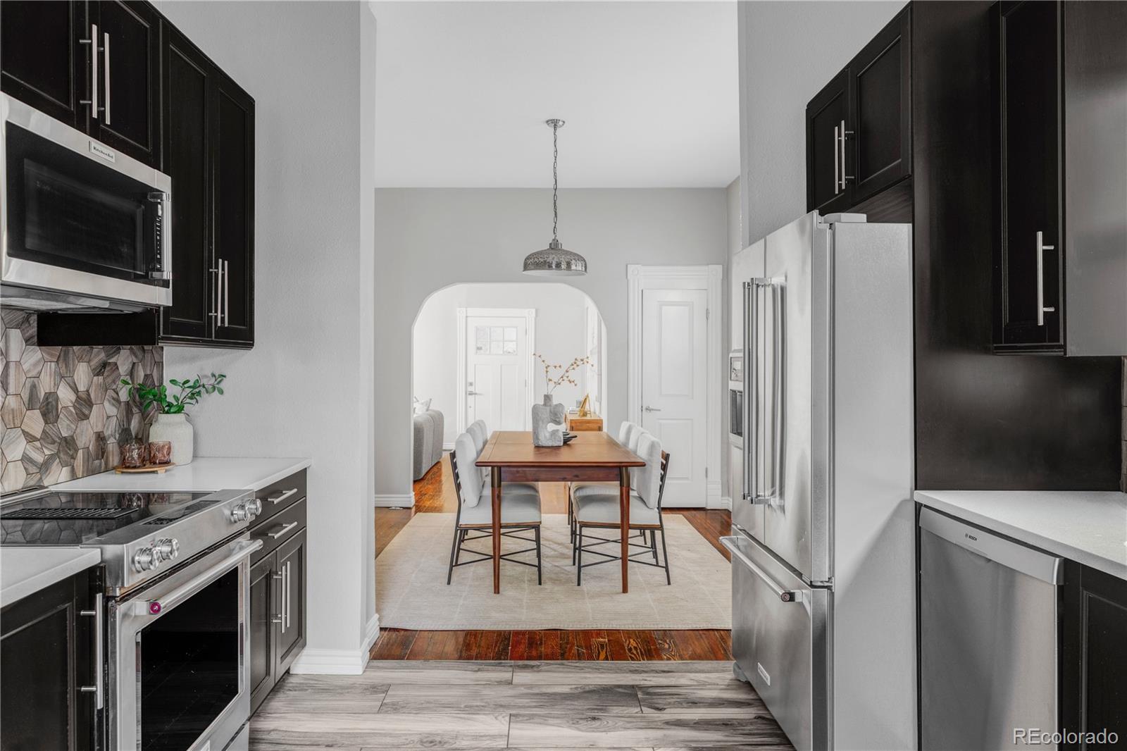 MLS Image #6 for 424 n clarkson street,denver, Colorado