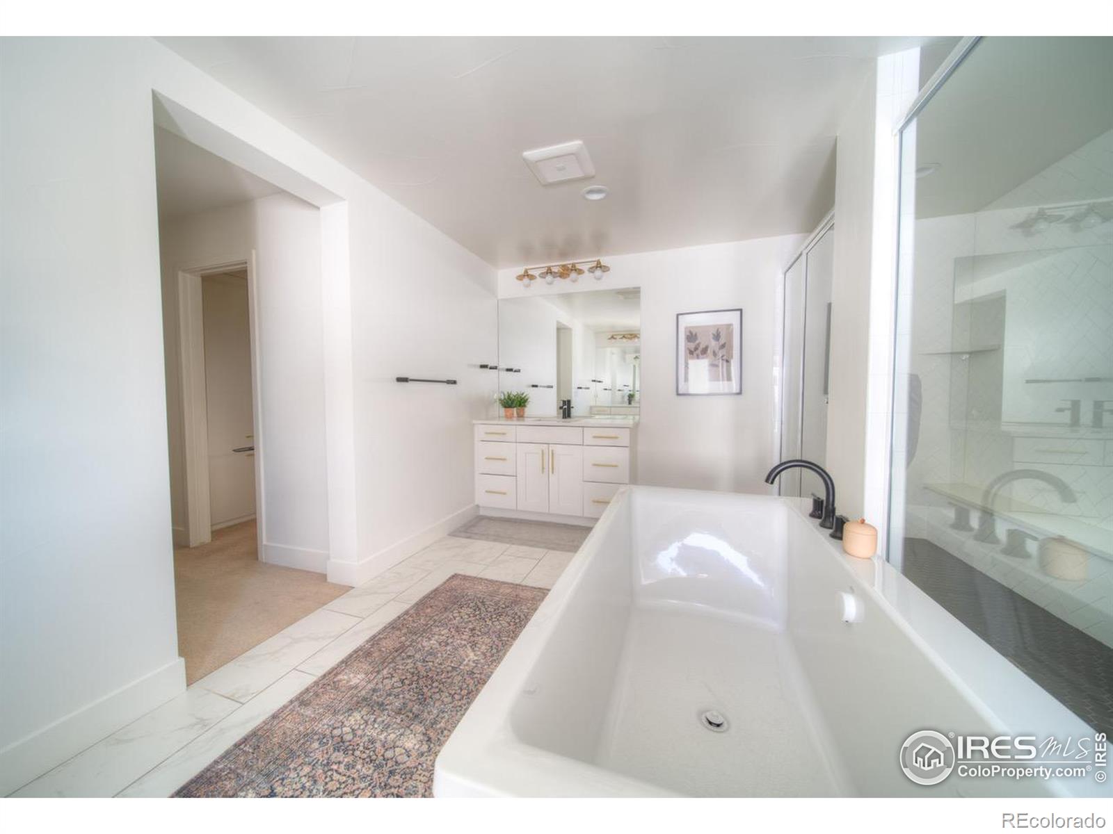 MLS Image #14 for 9415 e 58th drive,denver, Colorado