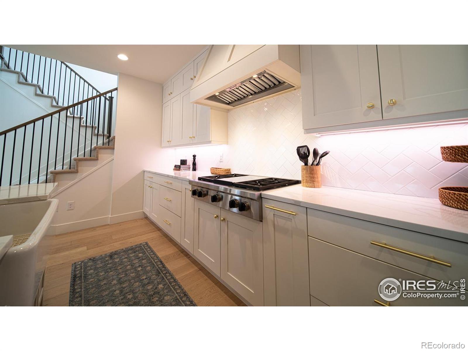 MLS Image #7 for 9415 e 58th drive,denver, Colorado