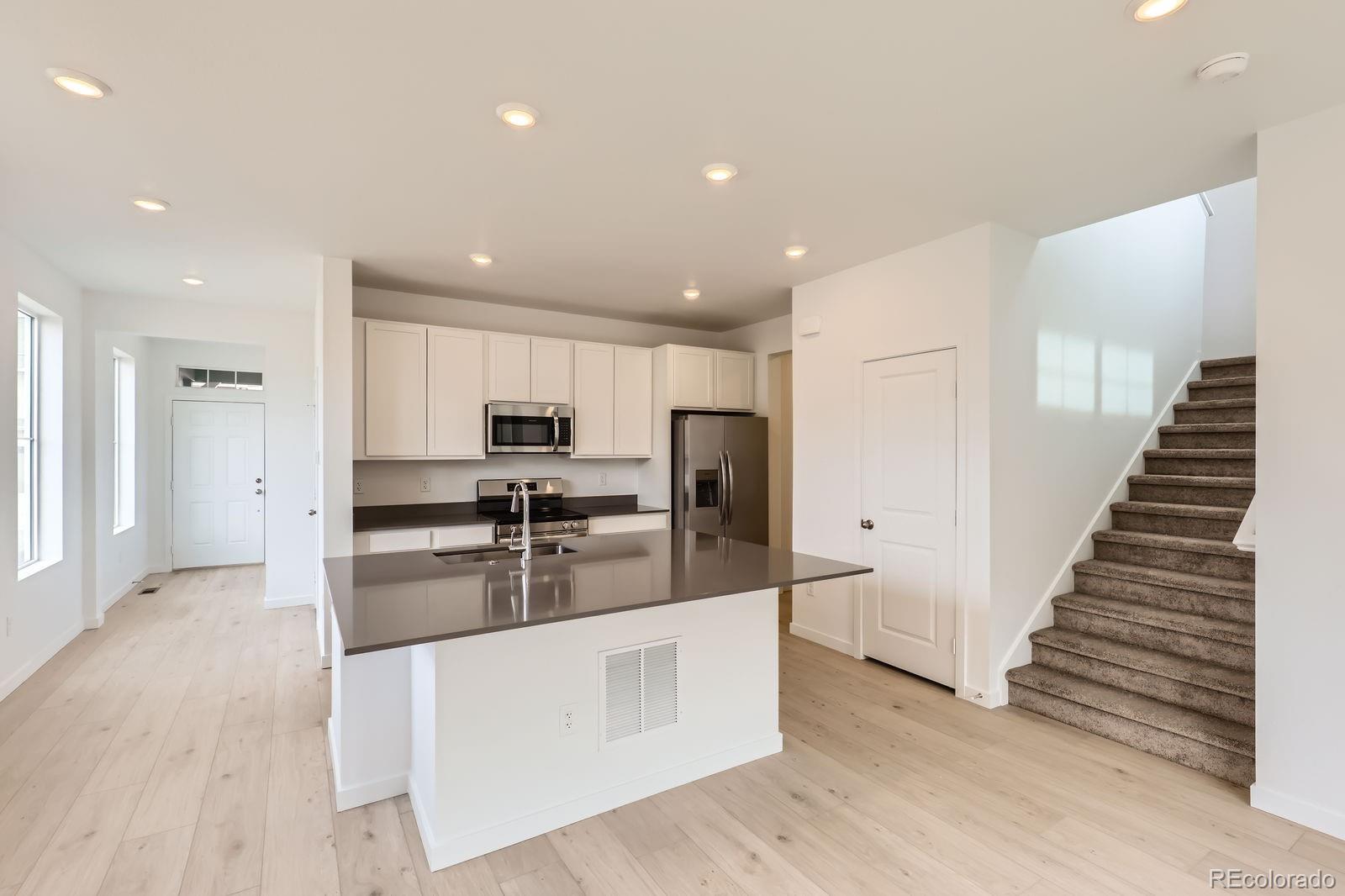 MLS Image #3 for 6740  juniper drive,thornton, Colorado