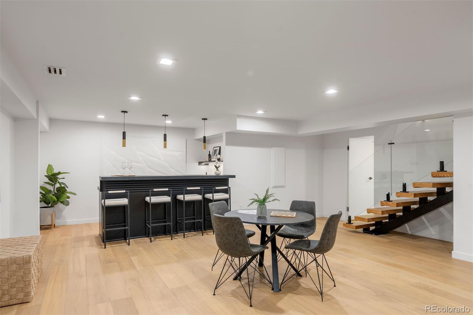 MLS Image #33 for 1518 s columbine street,denver, Colorado