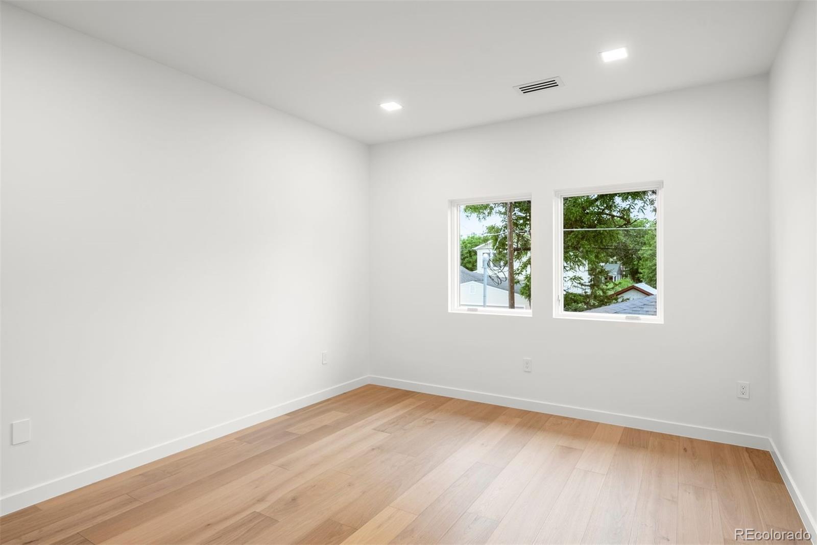 MLS Image #40 for 1518 s columbine street,denver, Colorado