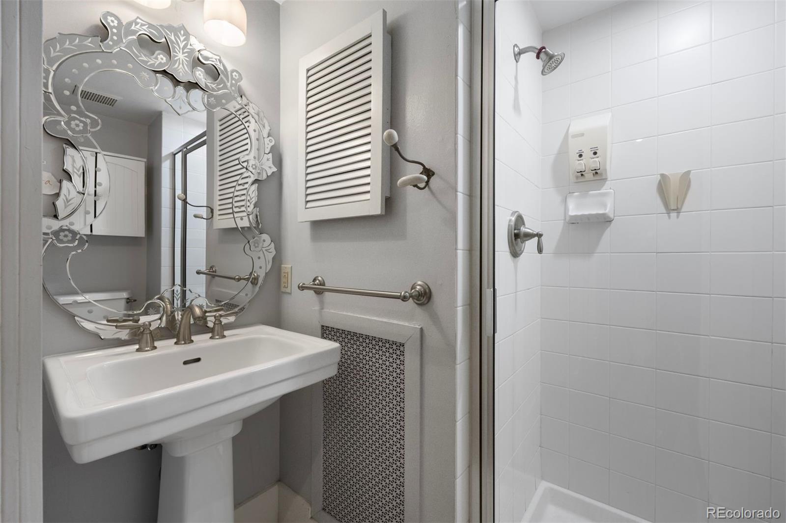 MLS Image #20 for 4535 e montview boulevard,denver, Colorado