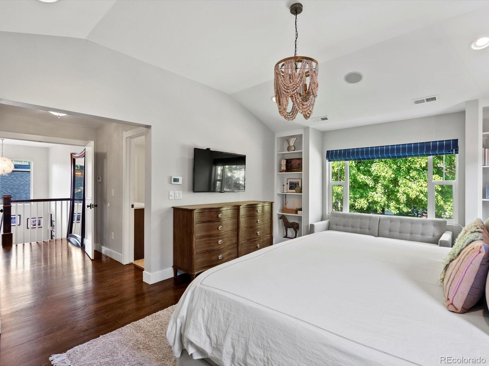 MLS Image #18 for 1051 s york street,denver, Colorado