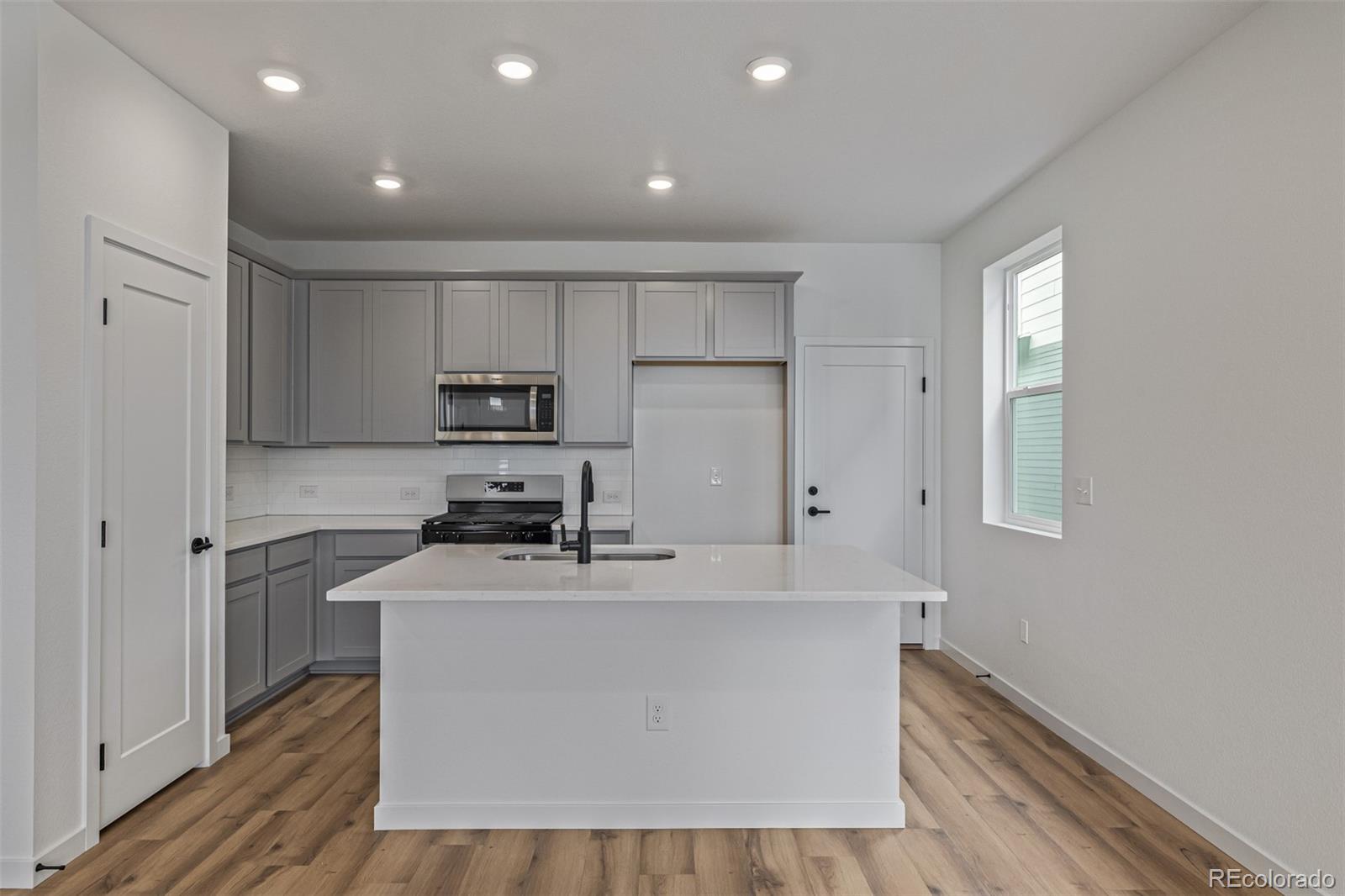 MLS Image #12 for 20530 e 58th avenue ,aurora, Colorado