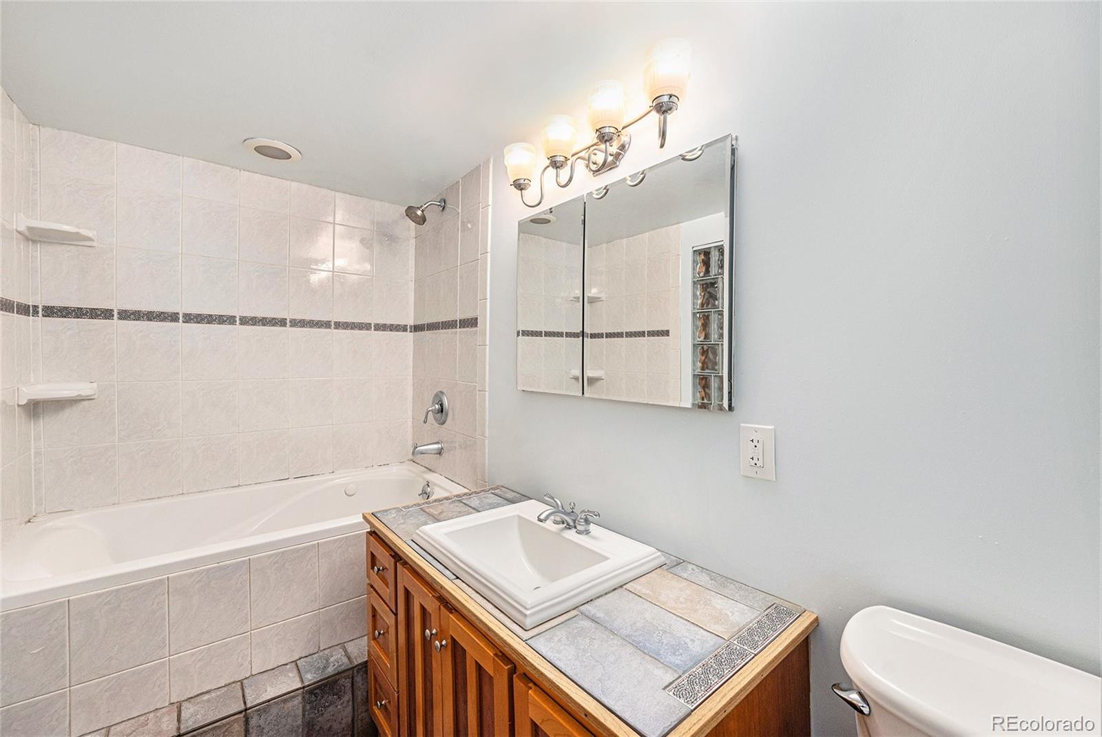 MLS Image #8 for 457 s locust street,denver, Colorado
