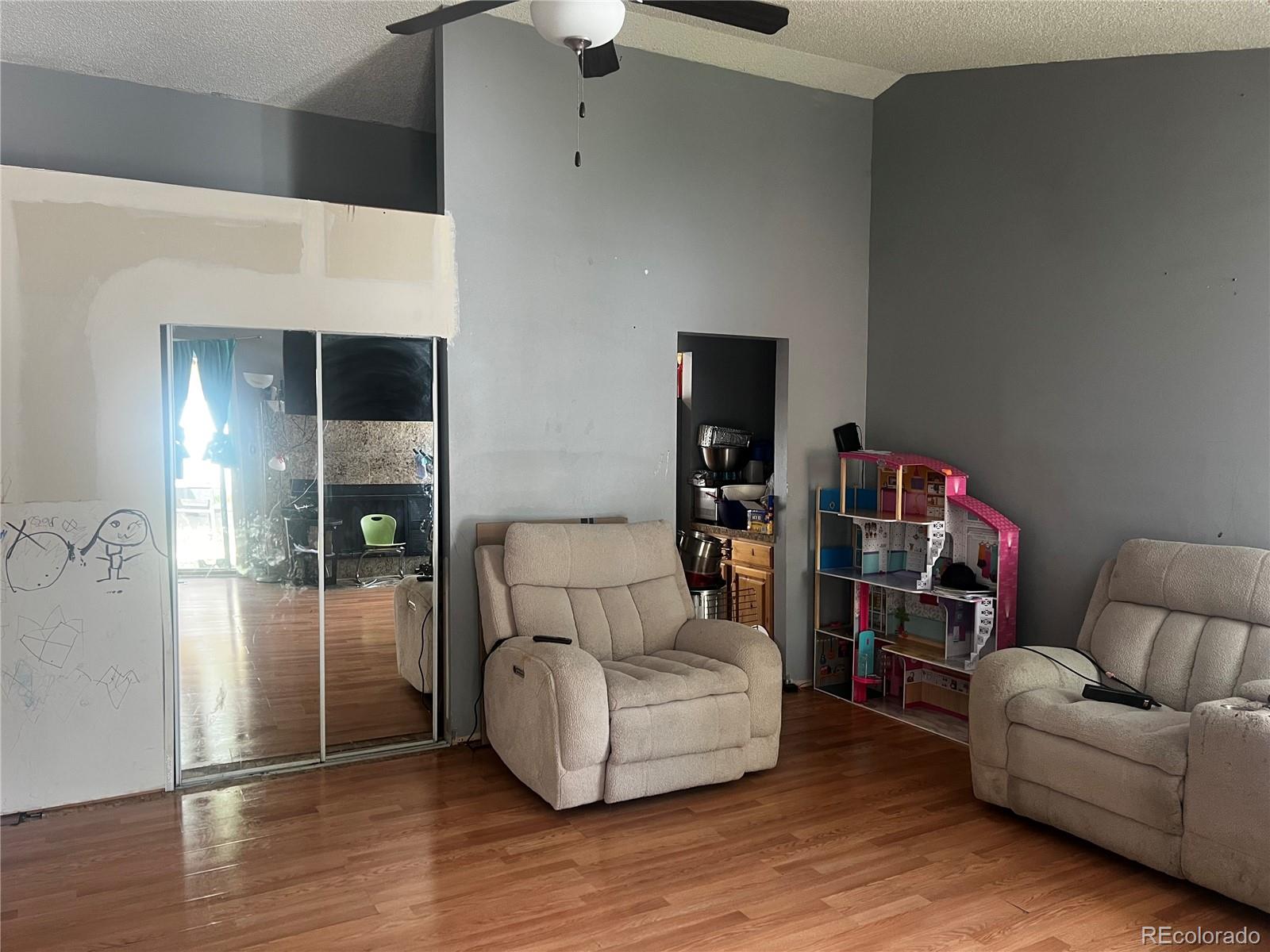 MLS Image #10 for 5129  chandler way,denver, Colorado
