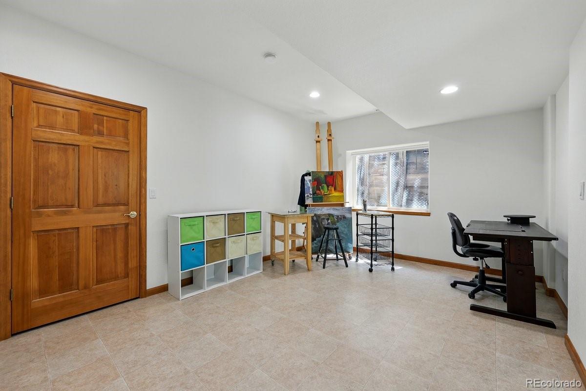 MLS Image #28 for 3  desert inn way,colorado springs, Colorado