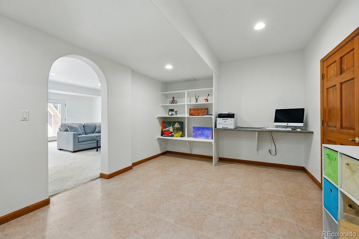 MLS Image #29 for 3  desert inn way,colorado springs, Colorado