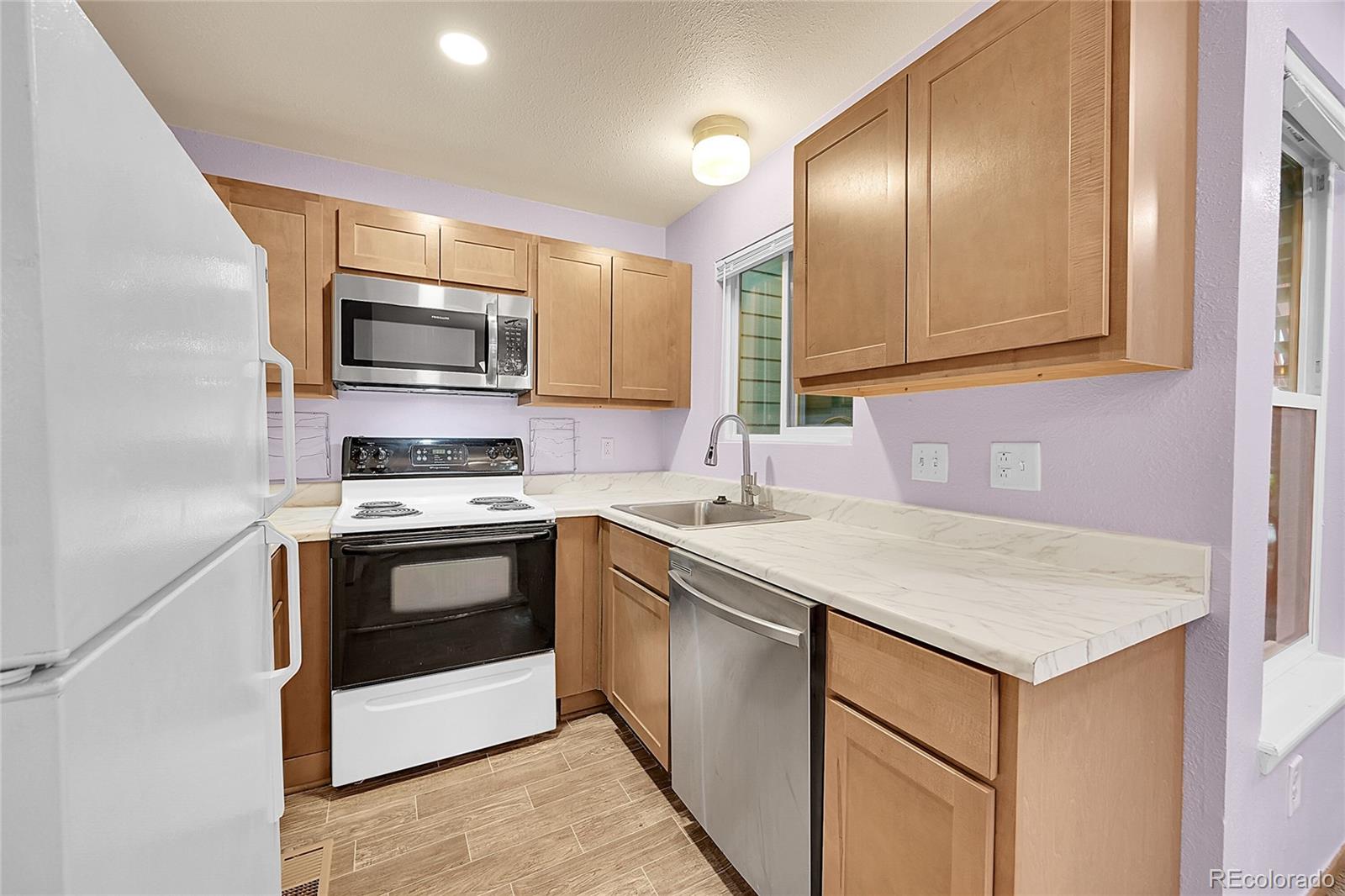 MLS Image #8 for 922 s dearborn way 8,aurora, Colorado