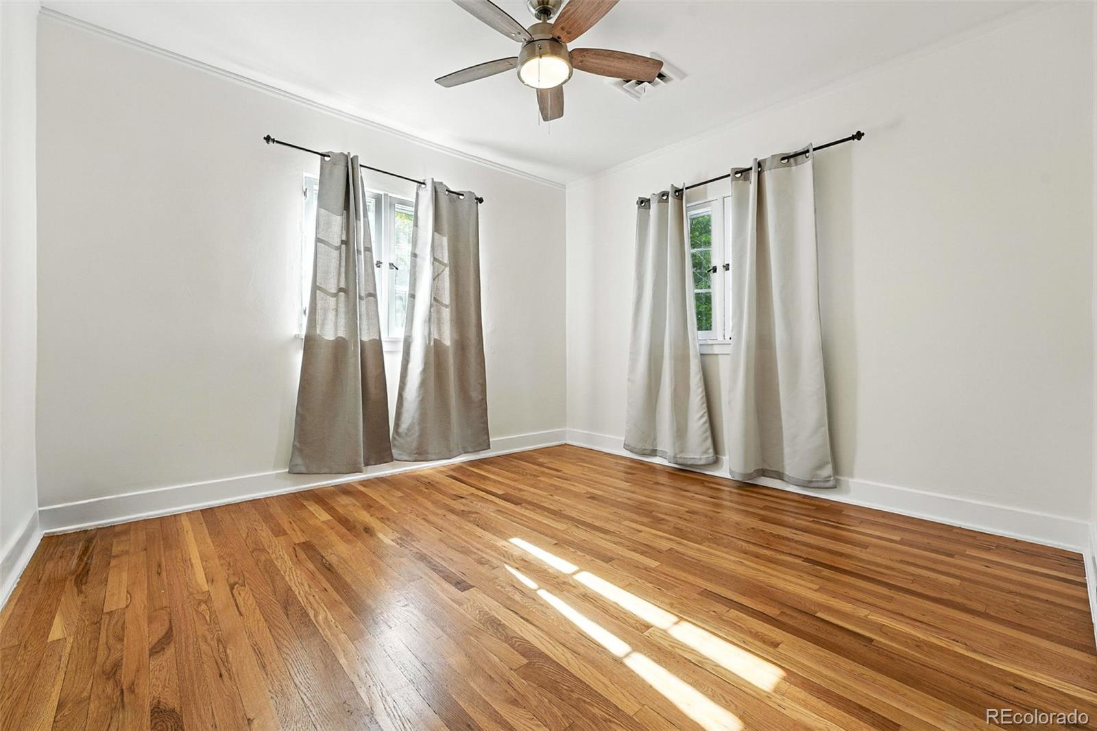 MLS Image #15 for 1731  locust street,denver, Colorado