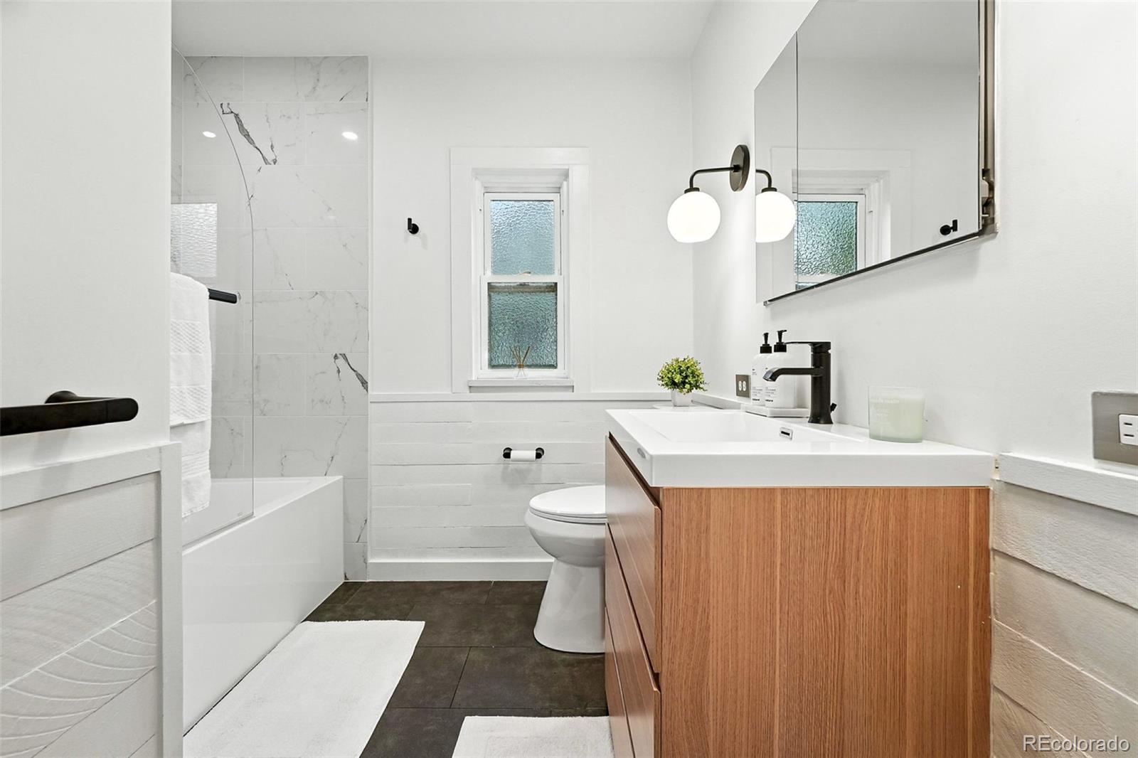 MLS Image #17 for 1731  locust street,denver, Colorado