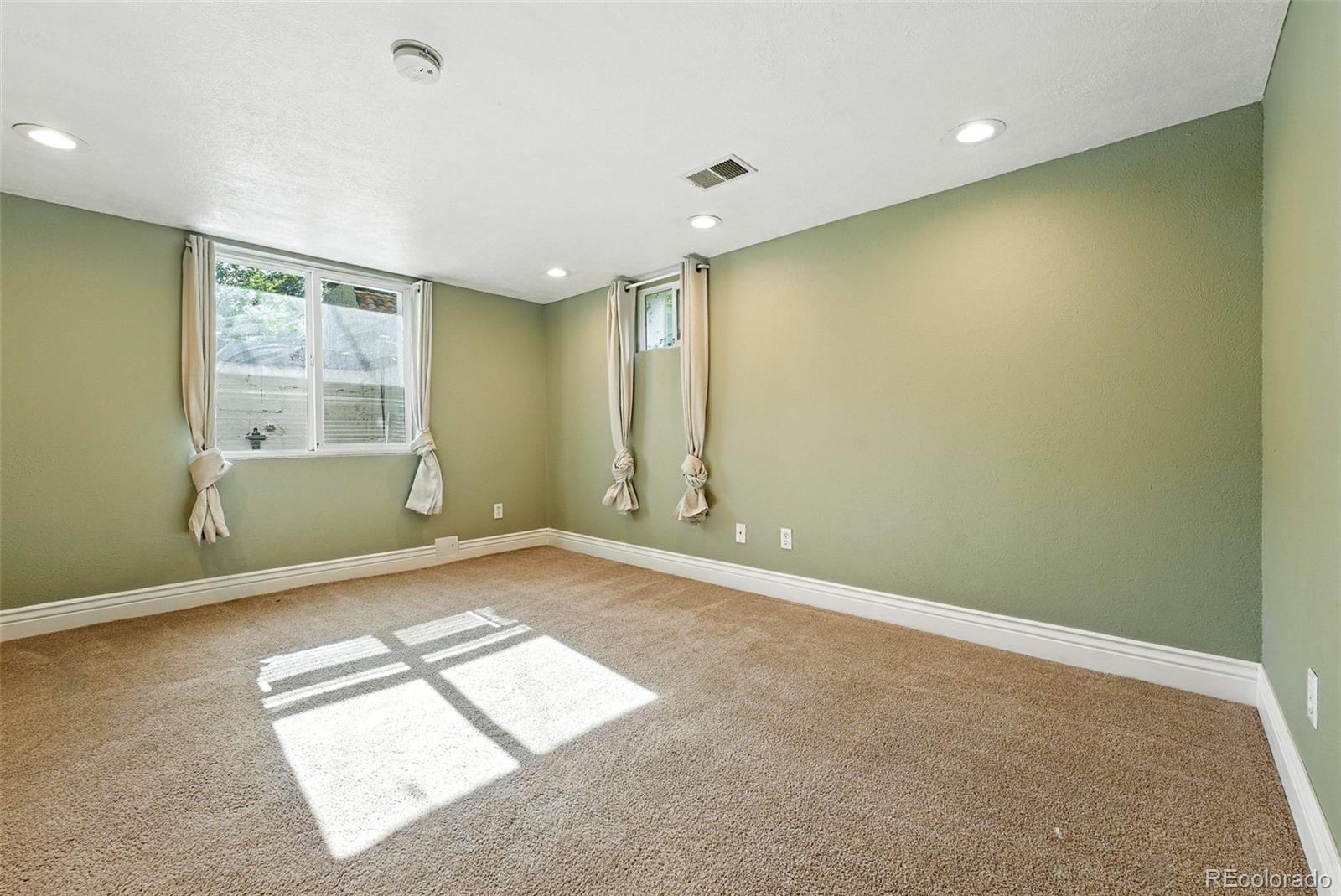 MLS Image #19 for 1731  locust street,denver, Colorado