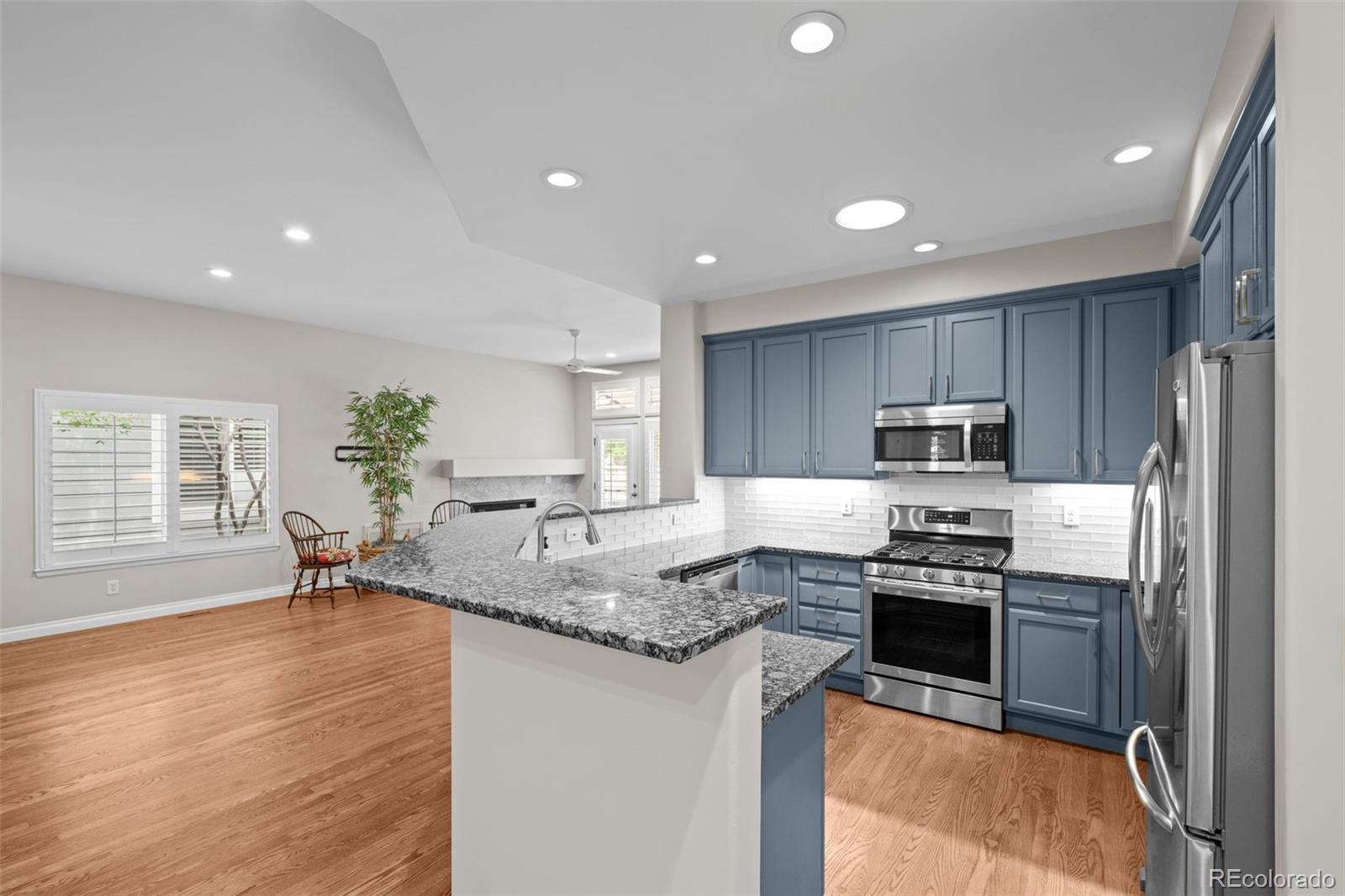 MLS Image #8 for 6900 w grant ranch boulevard,denver, Colorado