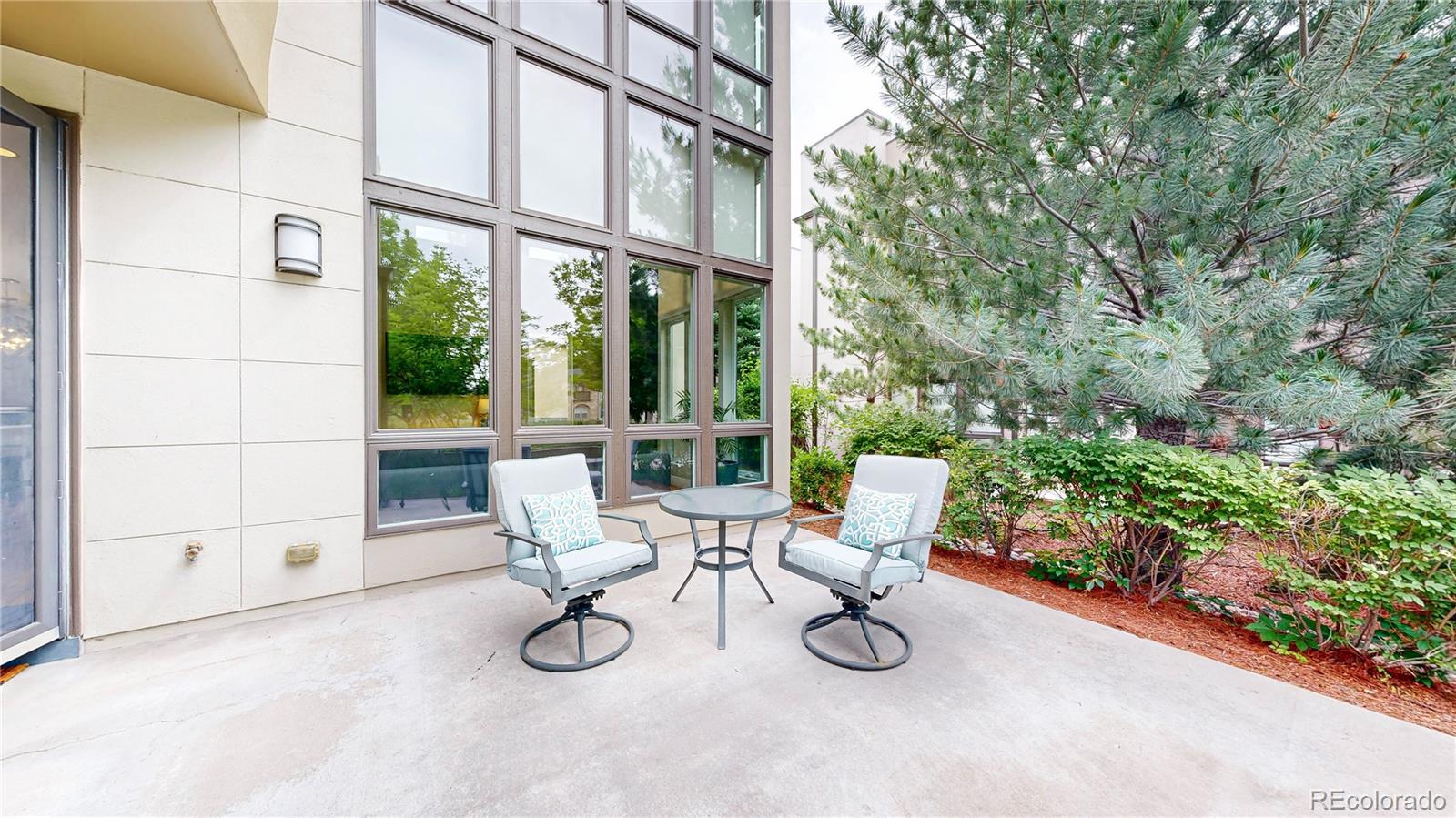 MLS Image #5 for 8041 e 29th avenue,denver, Colorado
