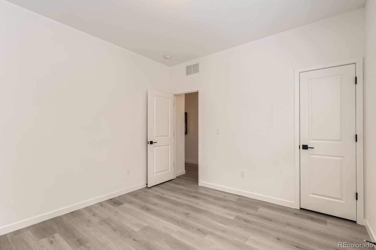 MLS Image #9 for 374 n geneva street,aurora, Colorado