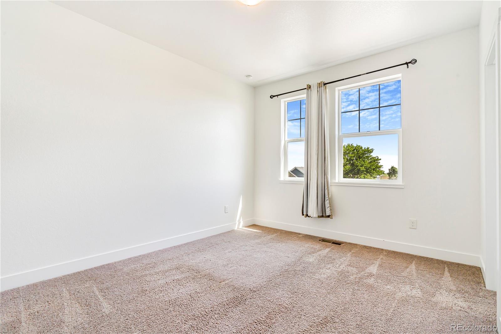 MLS Image #27 for 497  valley way,bennett, Colorado