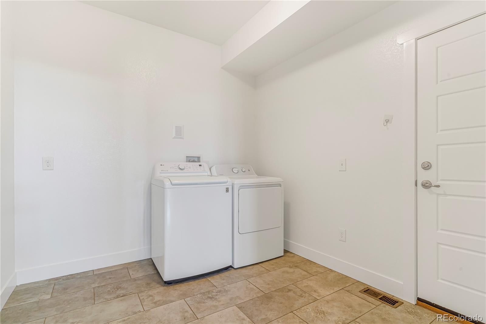 MLS Image #28 for 497  valley way,bennett, Colorado