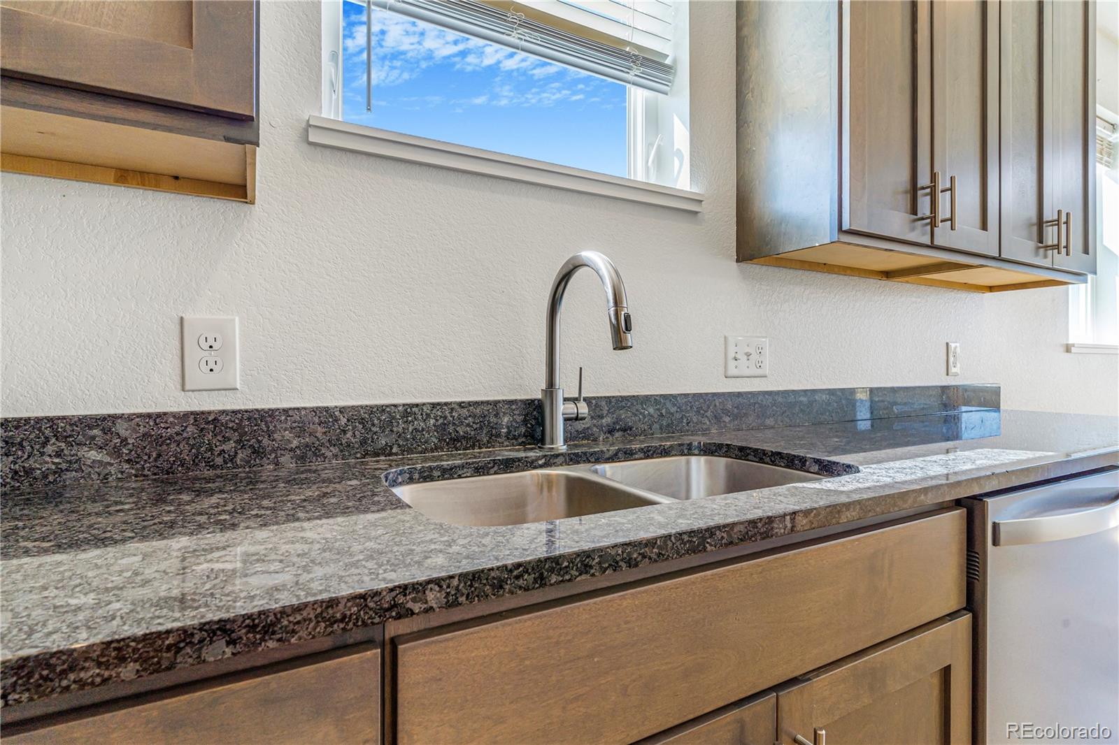 MLS Image #5 for 497  valley way,bennett, Colorado