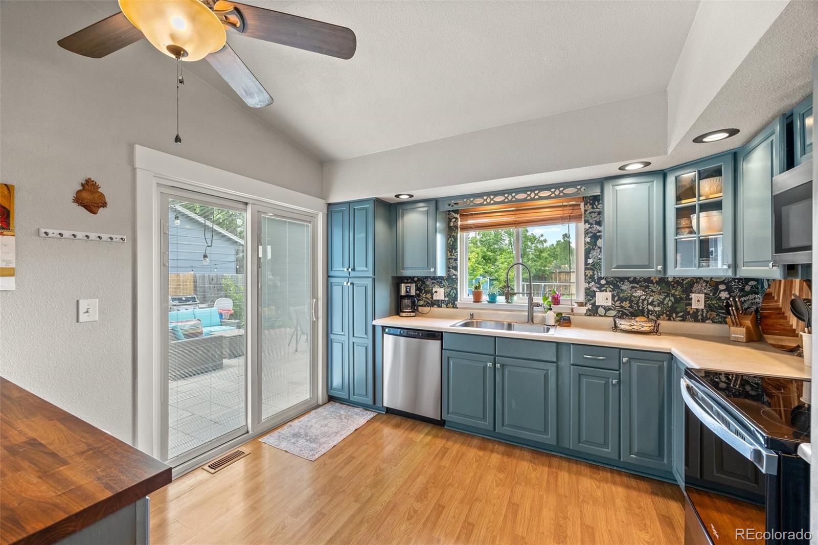 MLS Image #6 for 4879 s johnson street,littleton, Colorado