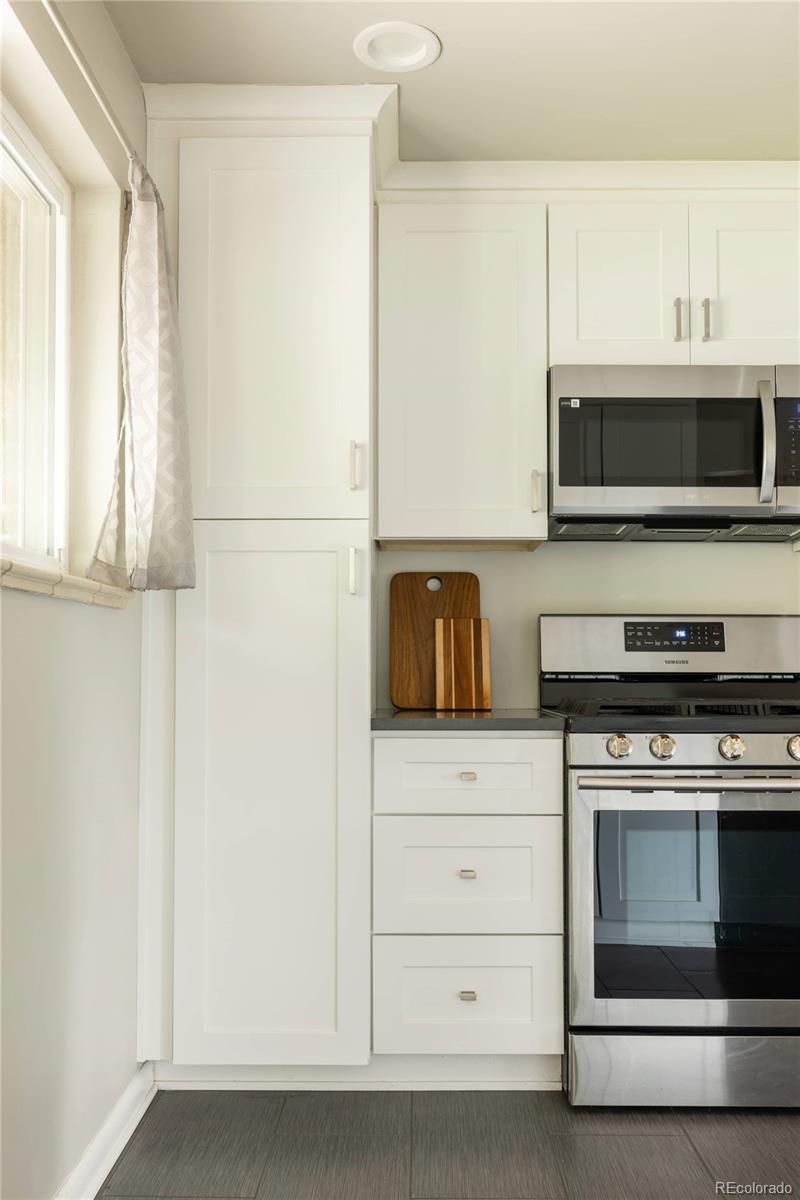 MLS Image #18 for 654 s shoshone street,denver, Colorado