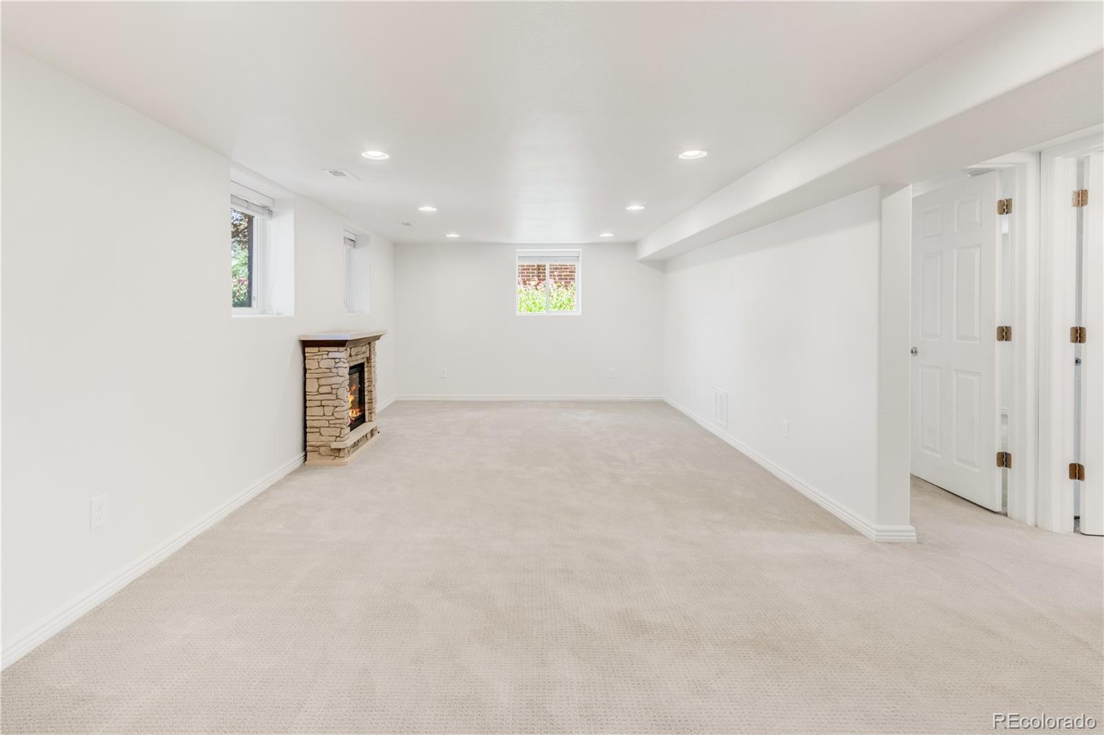 MLS Image #22 for 5044 w moncrieff place,denver, Colorado