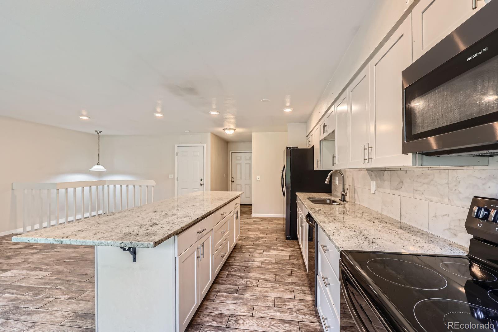 MLS Image #11 for 679 s pearl street,elizabeth, Colorado