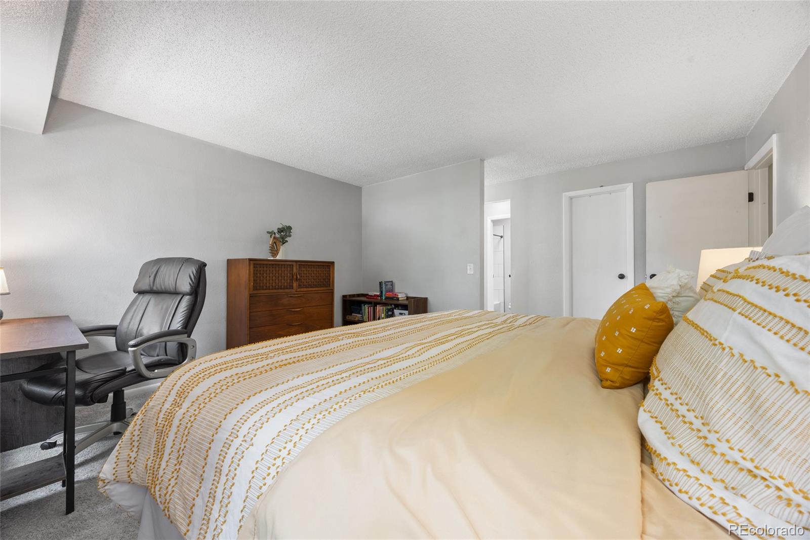 MLS Image #14 for 14435 e 1st drive b2,aurora, Colorado