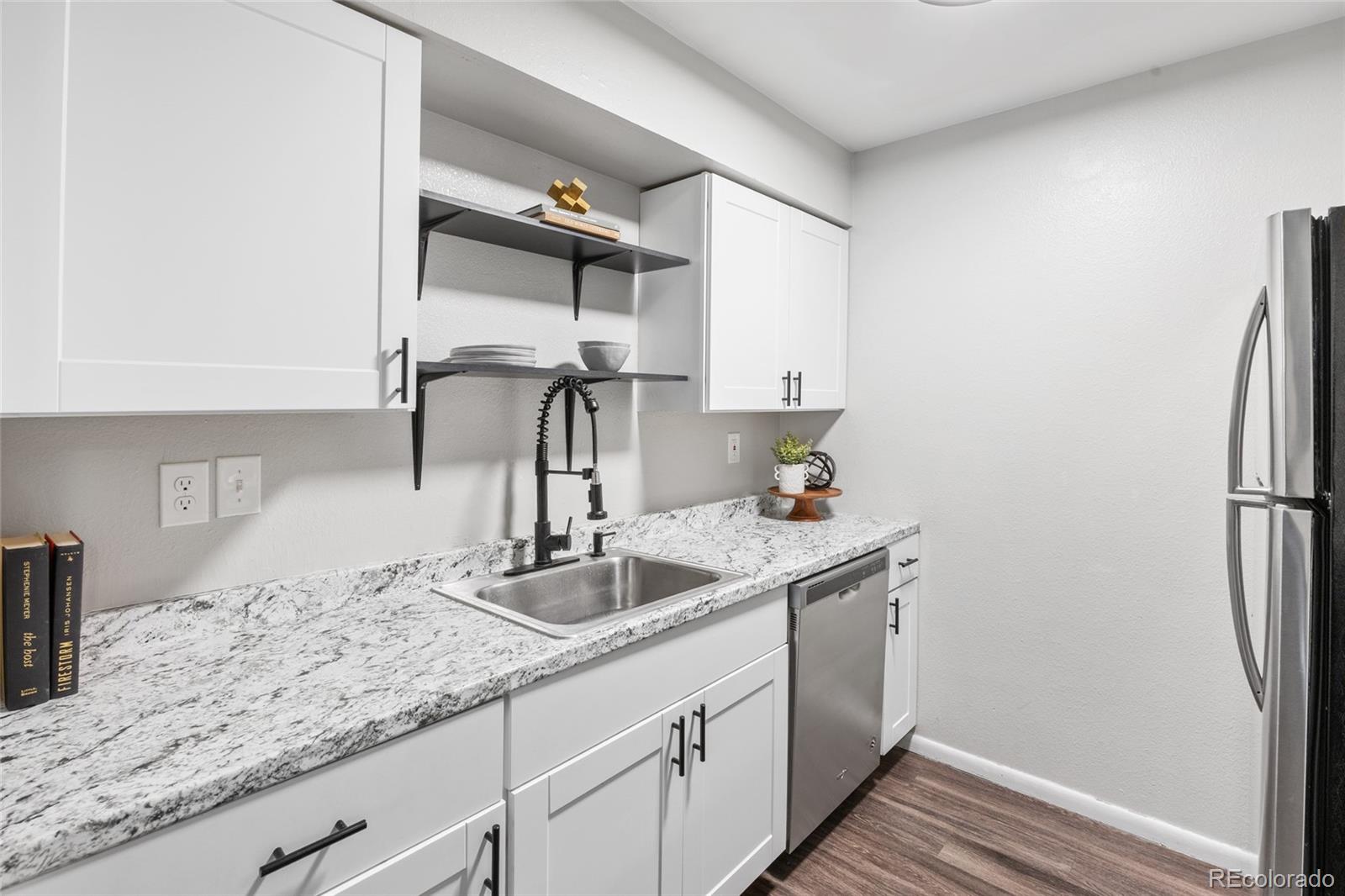 MLS Image #8 for 14435 e 1st drive b2,aurora, Colorado