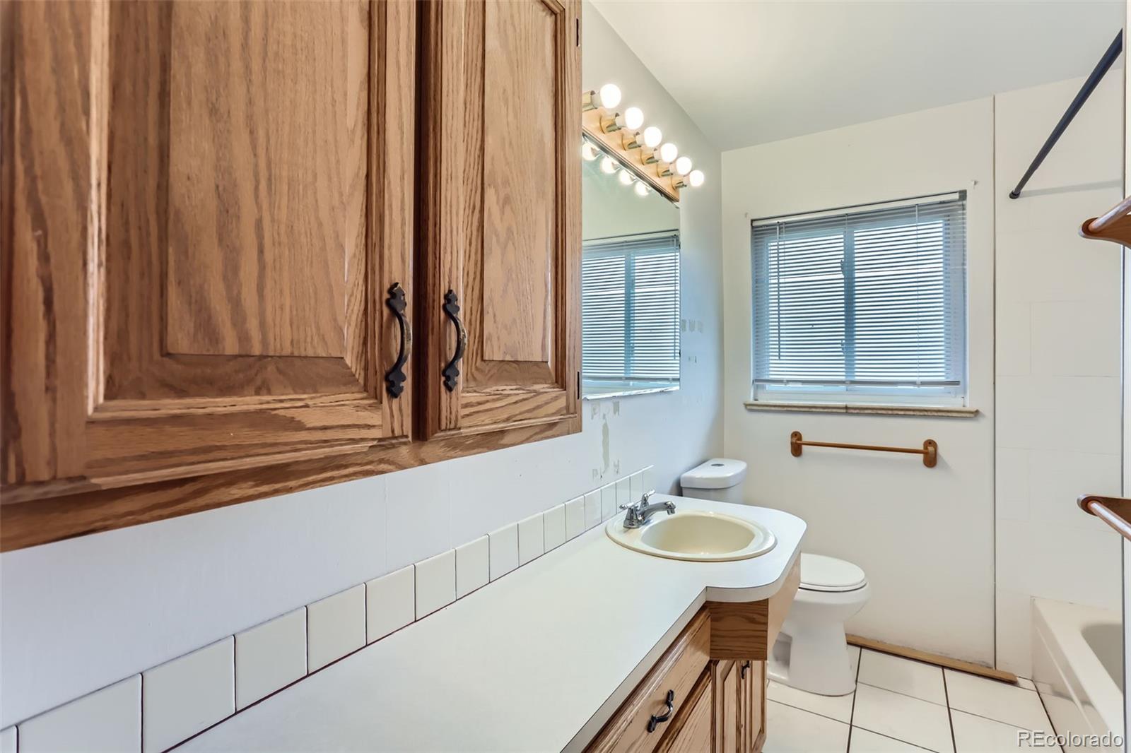 MLS Image #18 for 7995  robin lane,denver, Colorado