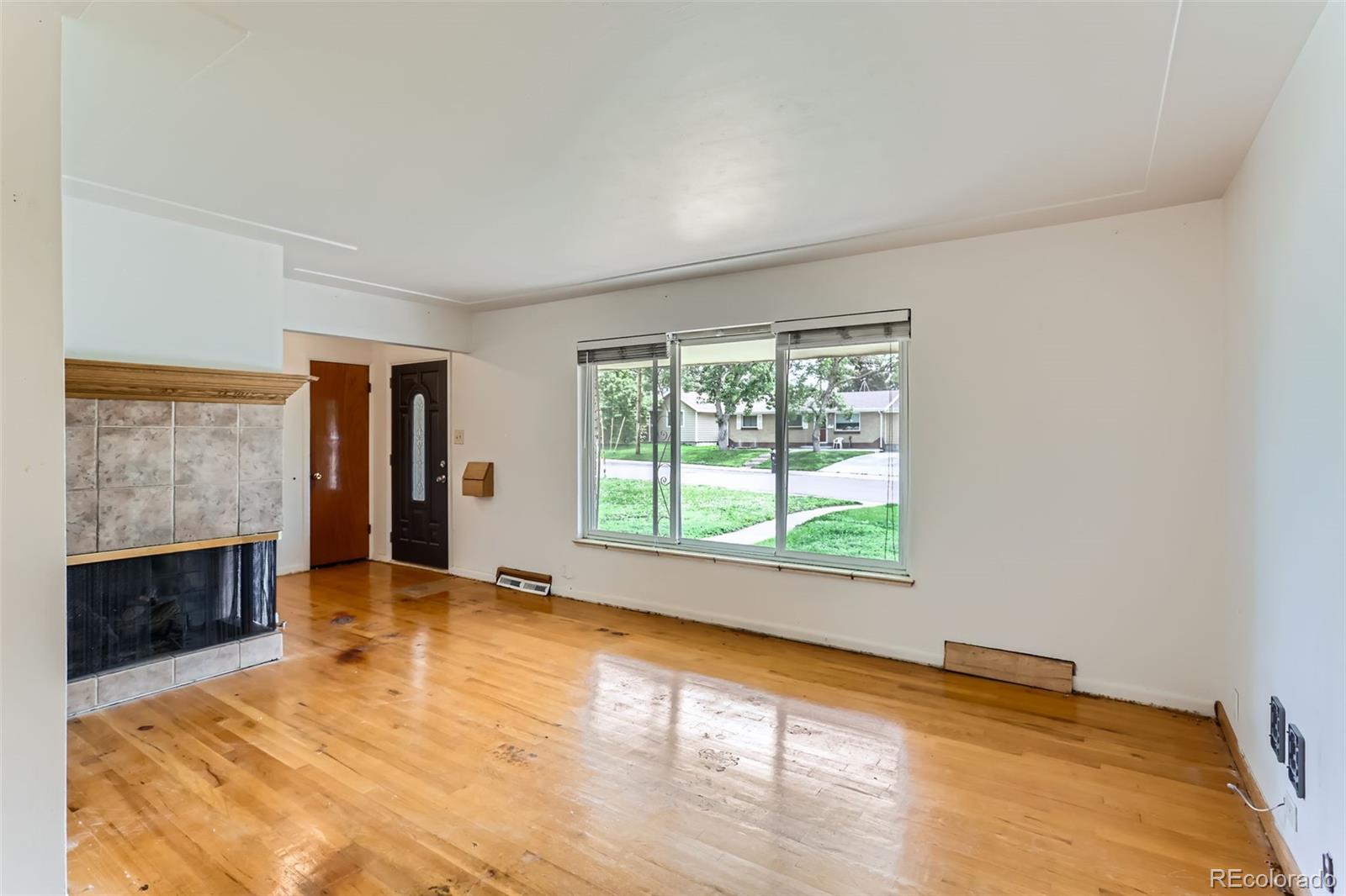 MLS Image #8 for 7995  robin lane,denver, Colorado