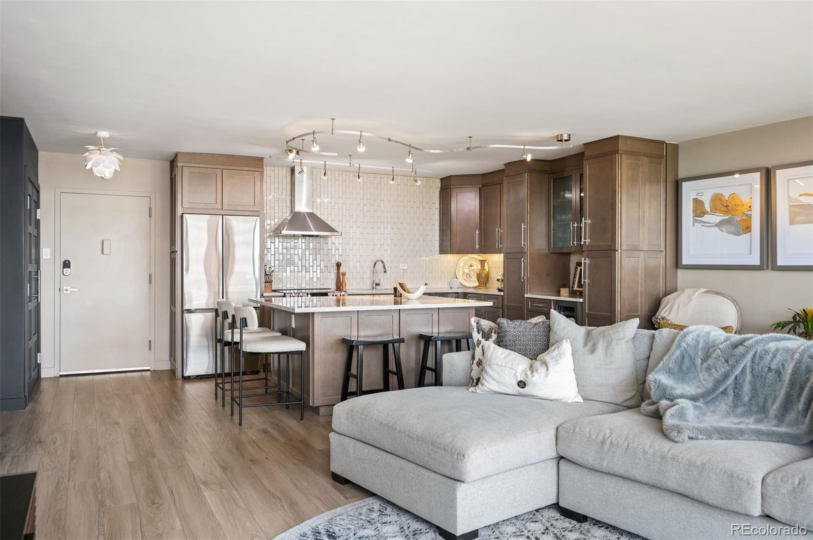 MLS Image #11 for 3100 e cherry creek south drive,denver, Colorado