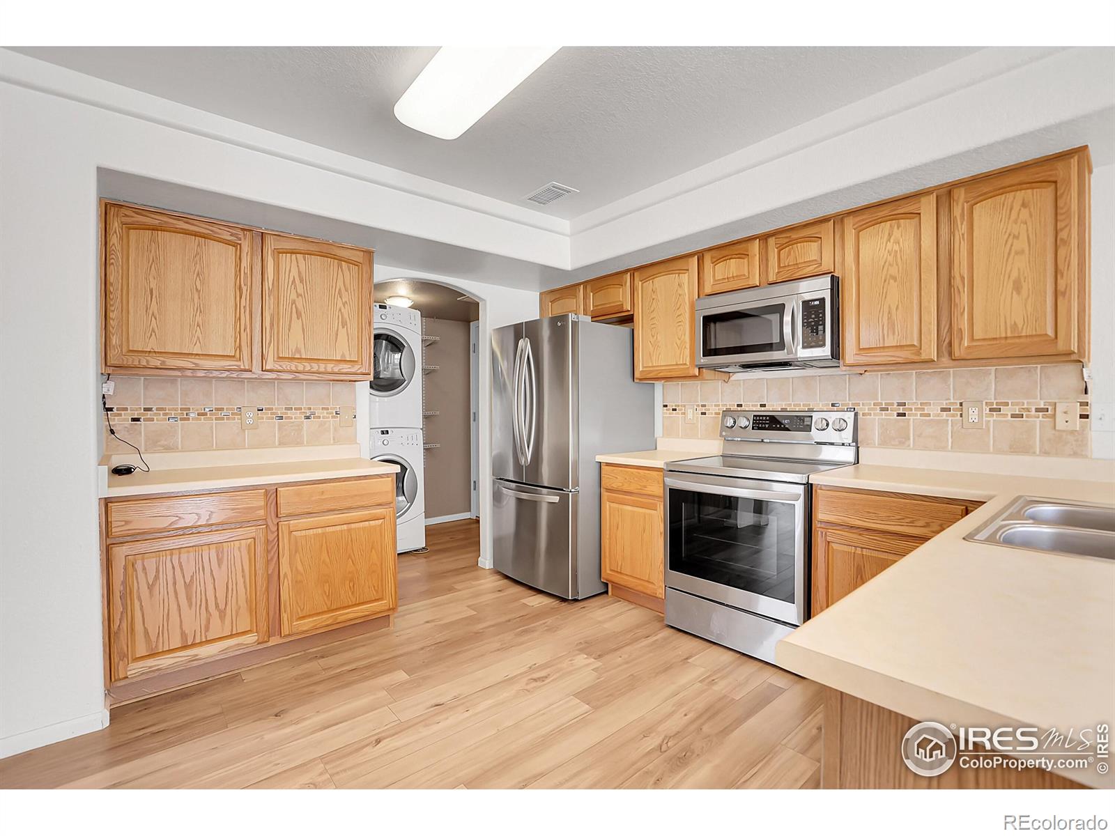 MLS Image #5 for 20764 e 47th avenue,denver, Colorado
