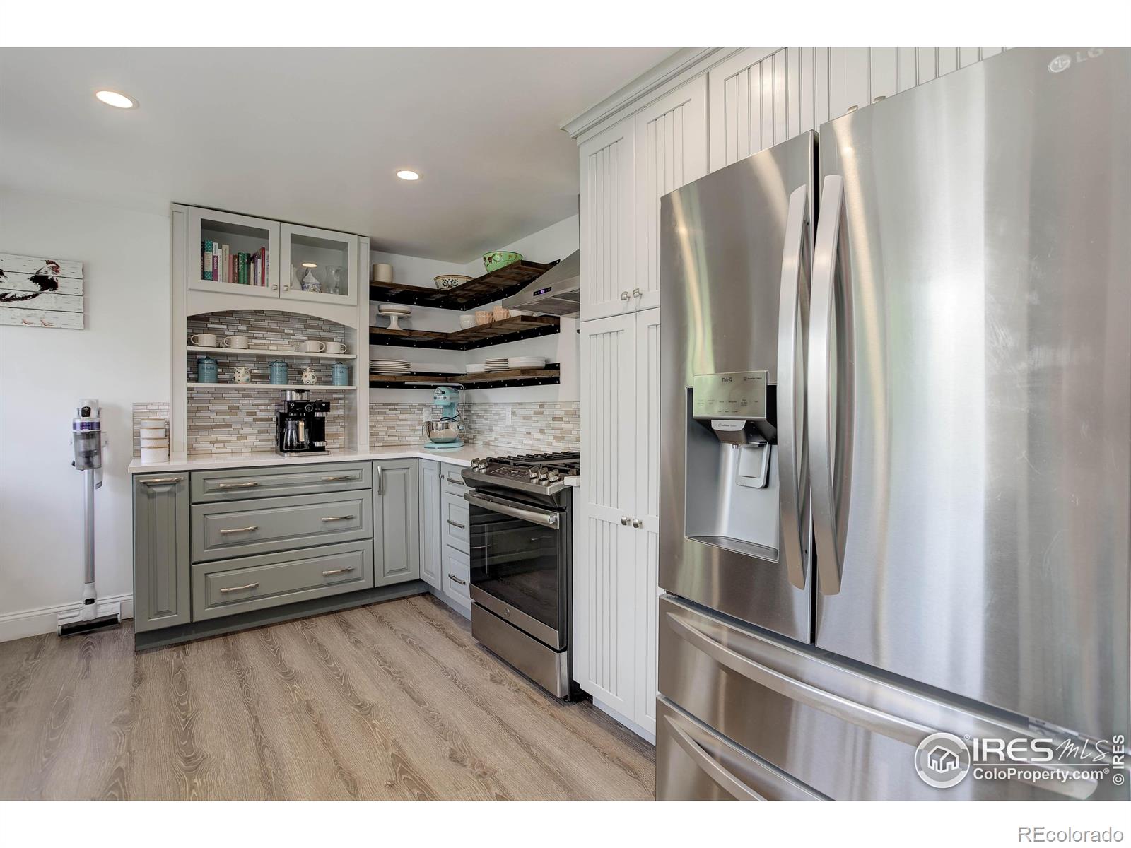MLS Image #4 for 112  dawson place,longmont, Colorado