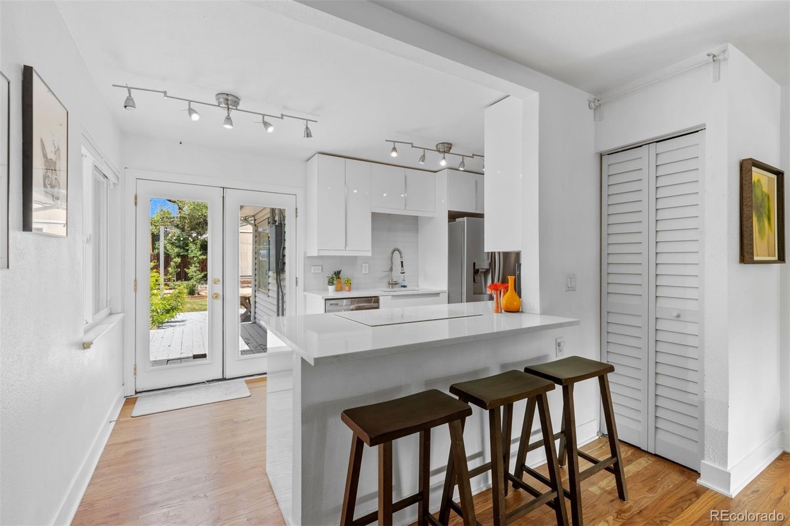 MLS Image #8 for 3209 e yale way,denver, Colorado